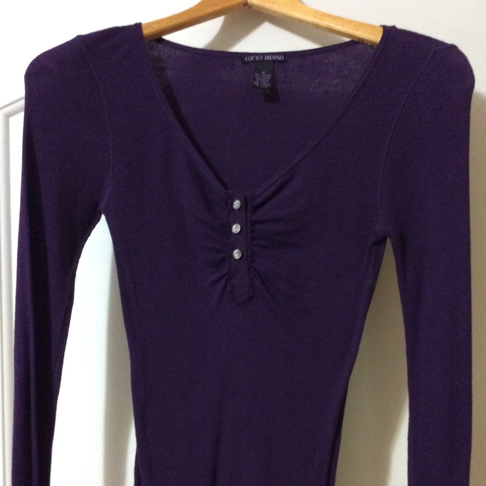 Lucky Henley top medium